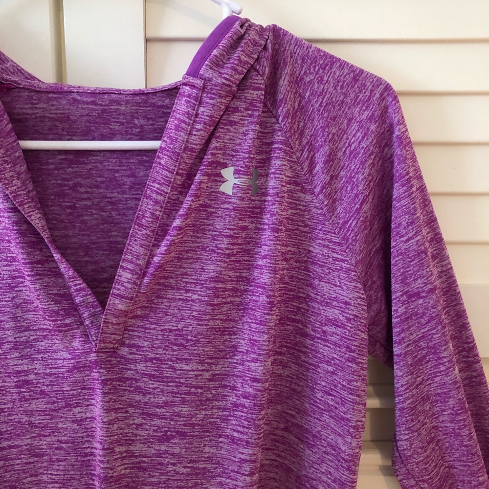 under armour hooded shirt